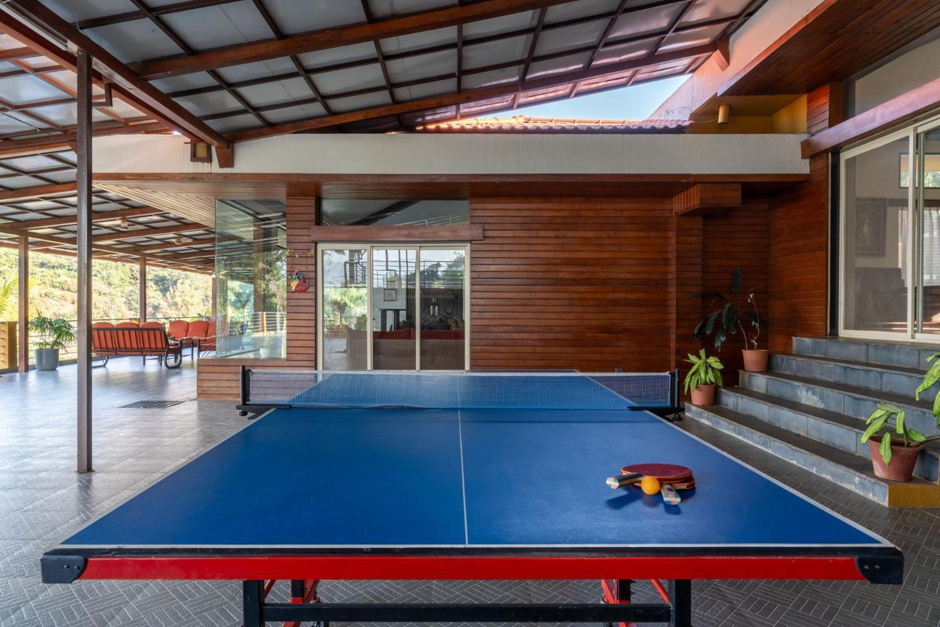Ekam Lake House By Stayvista With Mountain & Lake Views, Outdoor Jacuzzi, Sauna, Modern Amenities & Kitchen Garden Pune Eksteriør billede